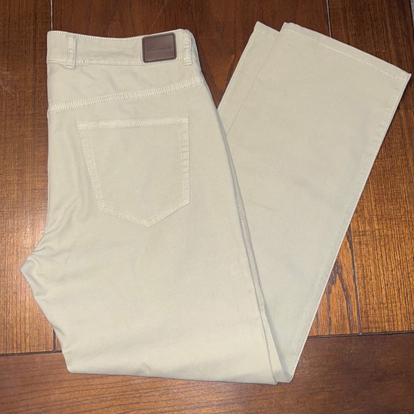 Peter Millar Other - LN Peter Millar Crown Vintage khaki pants/stretch jean material. Size 33